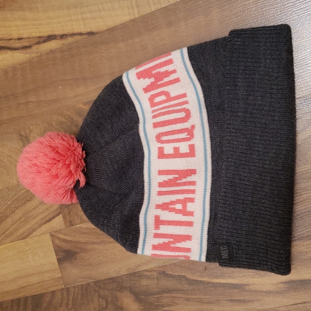 2/$15 Mountain Equipment Co-op MEC Vintage Looking Winter Toque w/ pompom - Picture 1 of 5